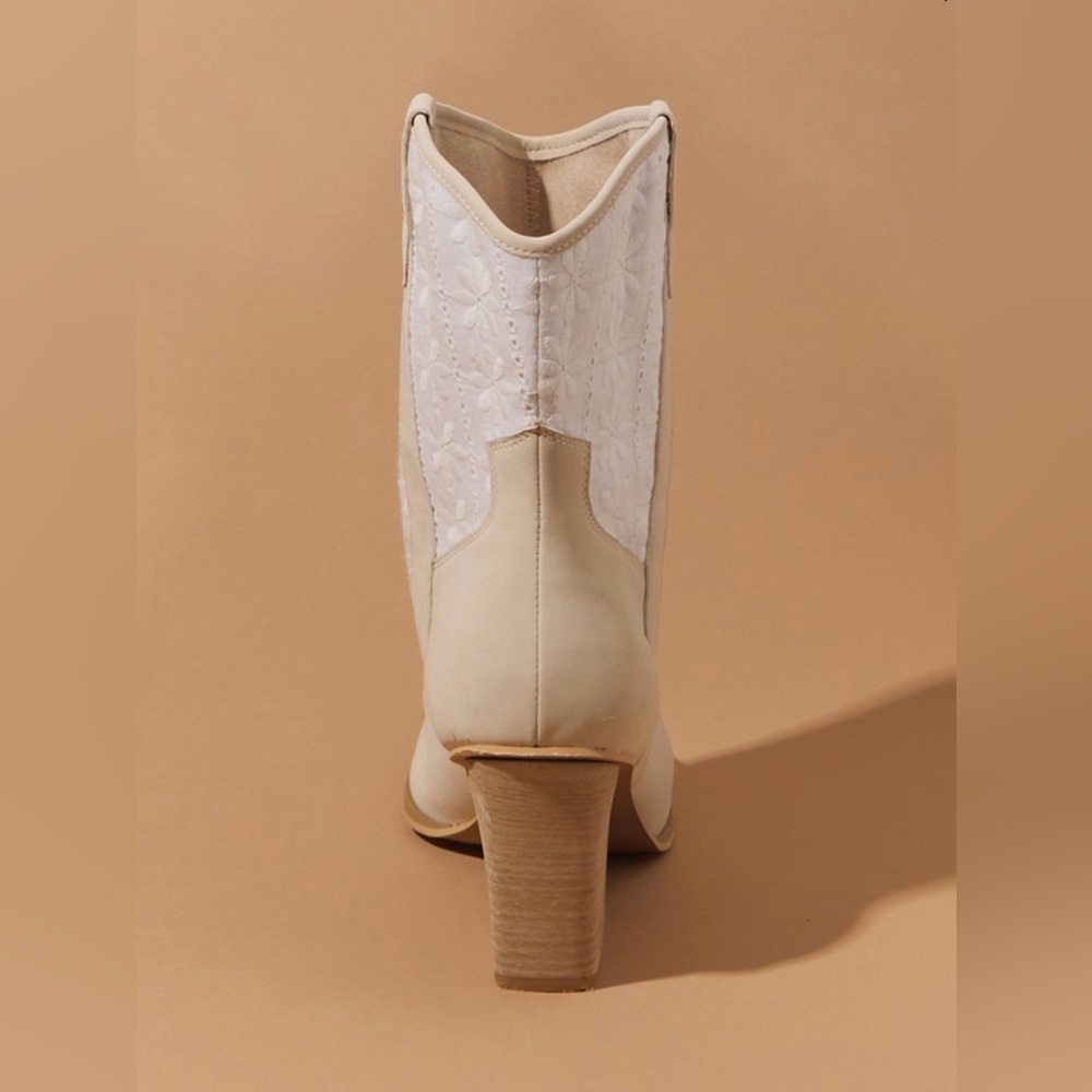 ARULA Wide Width Taupe-Ivory Booties                            SIZE 10W   *NWT* - Picture 9 of 14